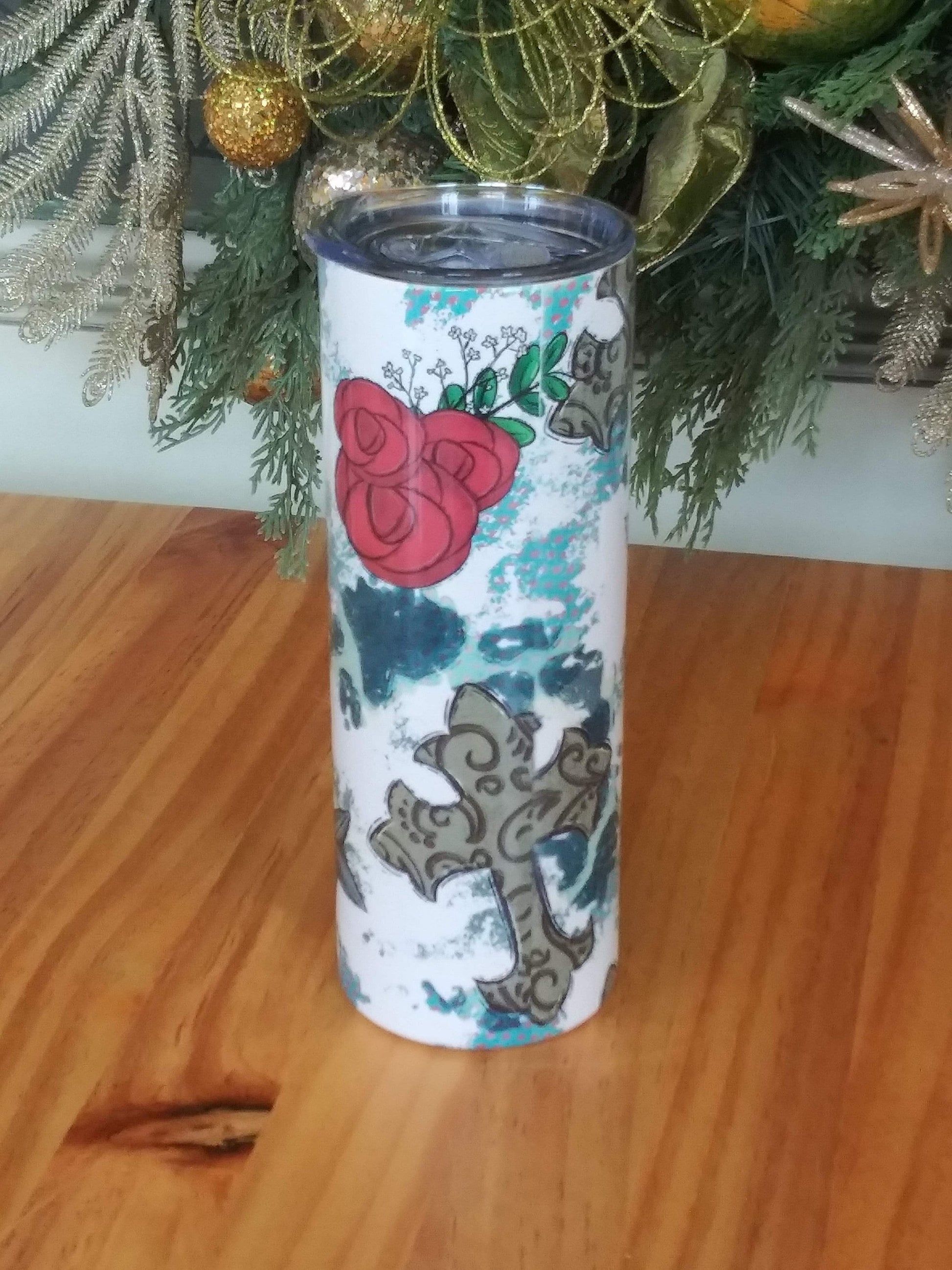Cross w/roses 20 oz tumbler, travel tumbler for hot or cold drinks